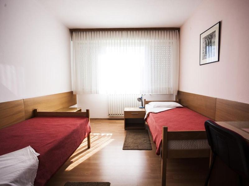 Hostel Arena Zagreb Bagian luar foto